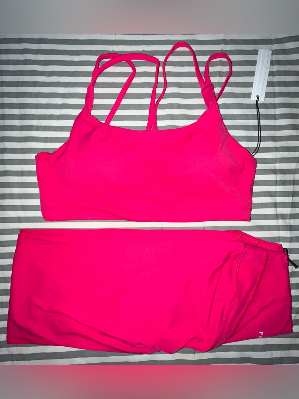 Paragon RecStretch SculptSeam Icon Plus Legging + Radiate Bra in Passion Size M
